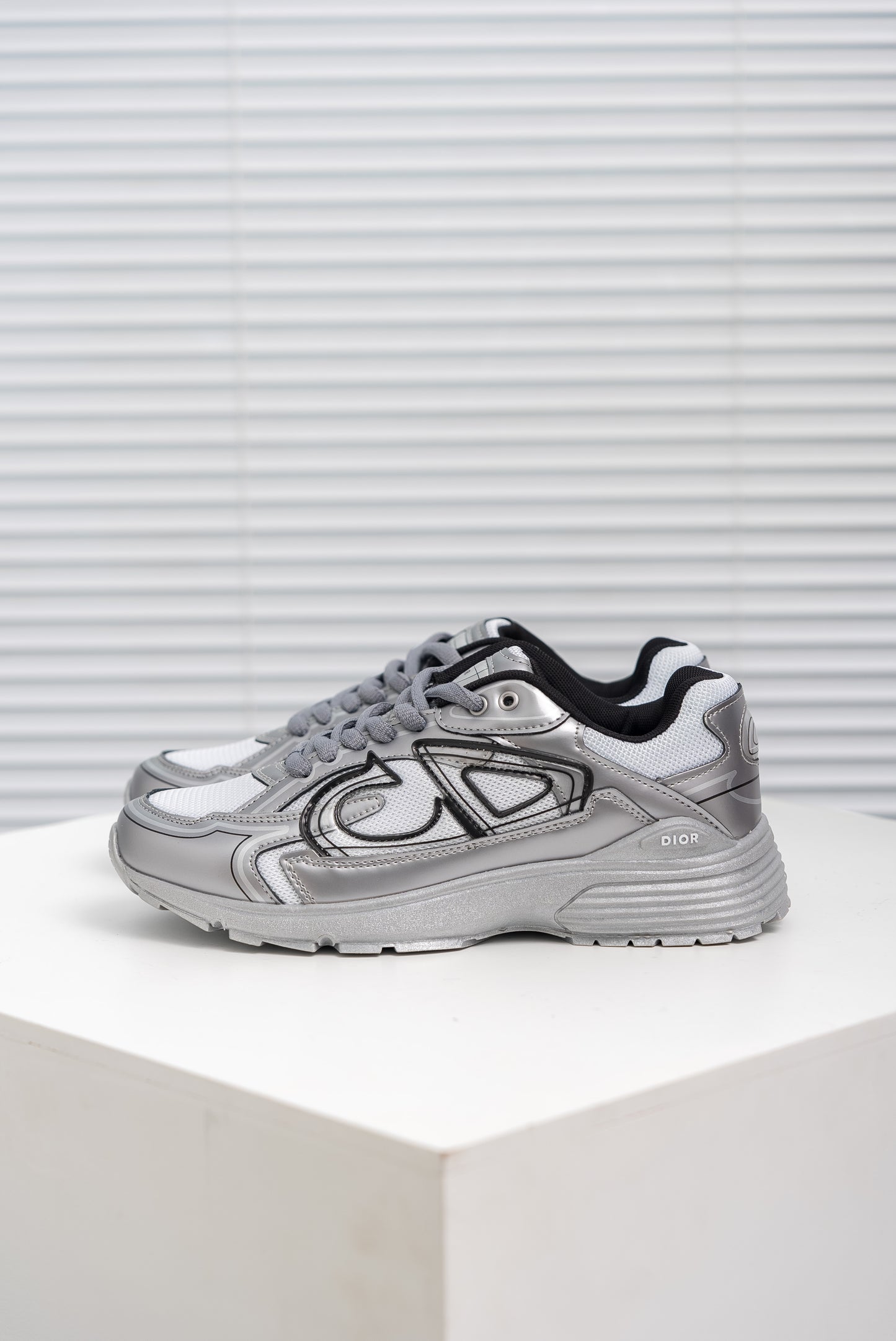 Sneakers #52