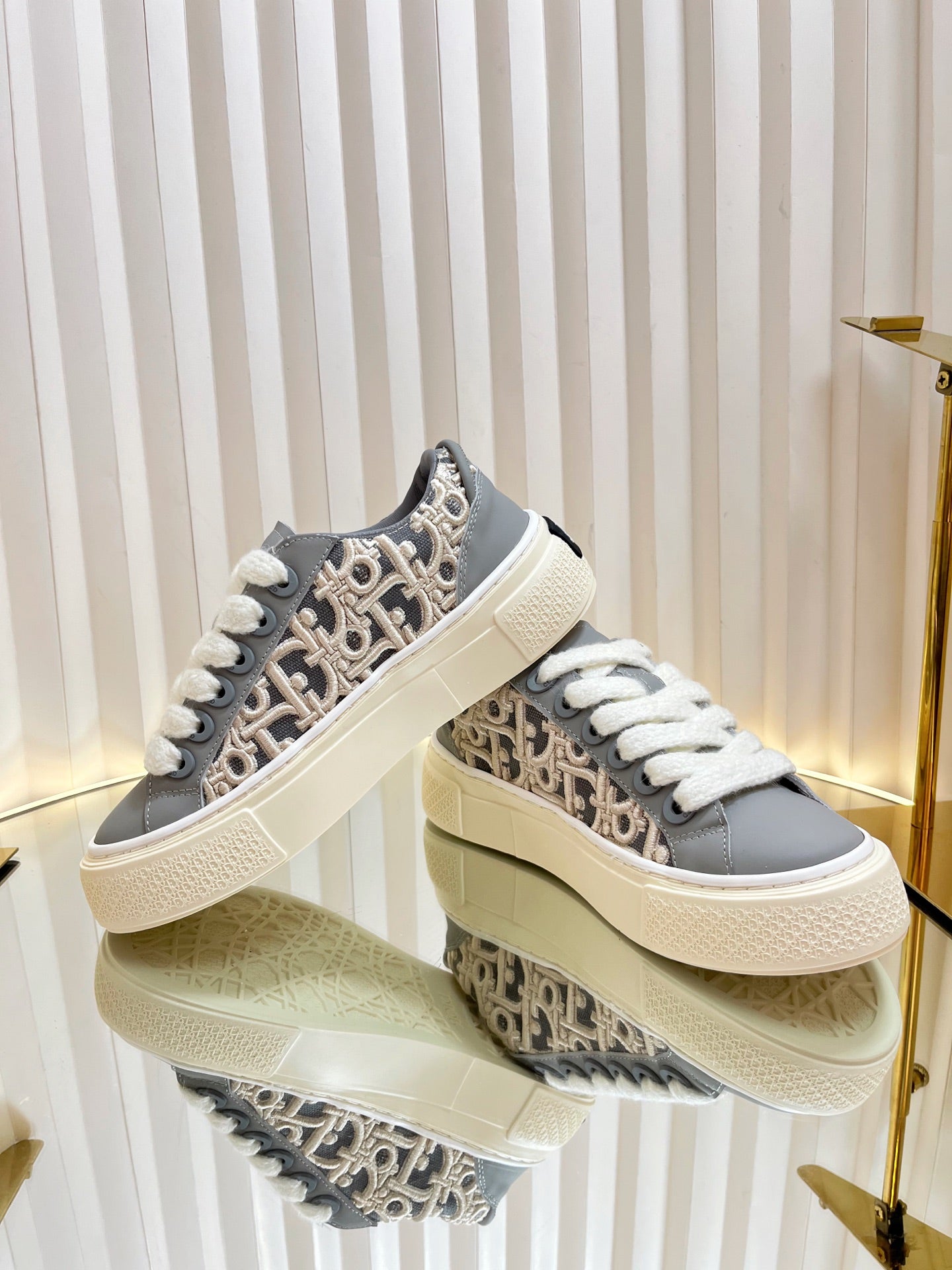 Dior Sneakers #18