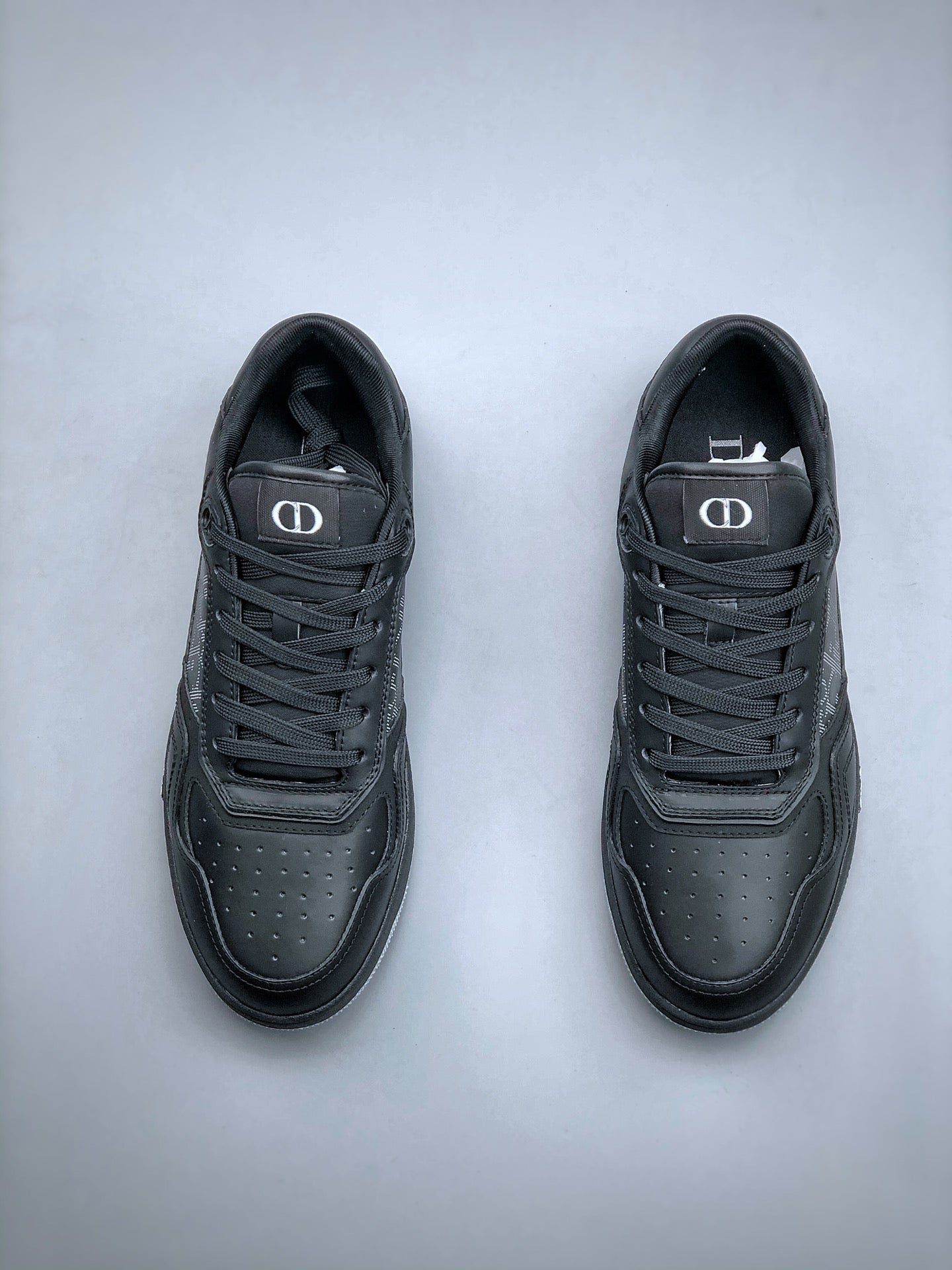 Sneakers #25