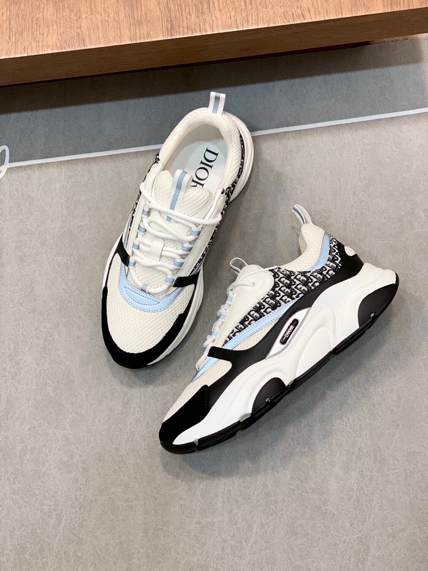 Sneakers #36