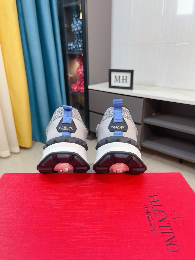Sneakers #44