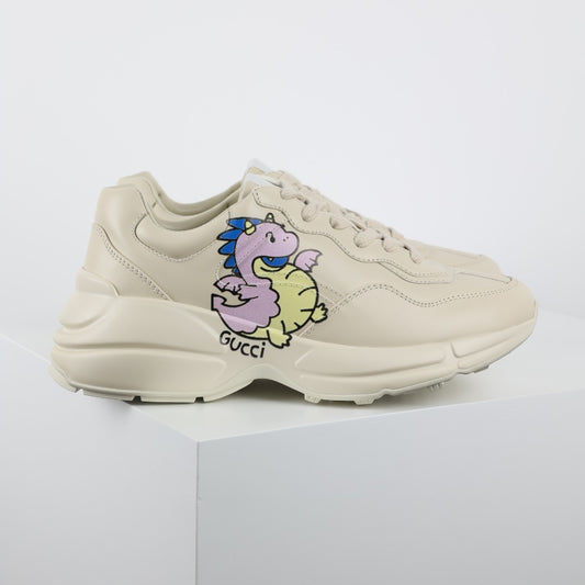 Gucci Sneakers #24